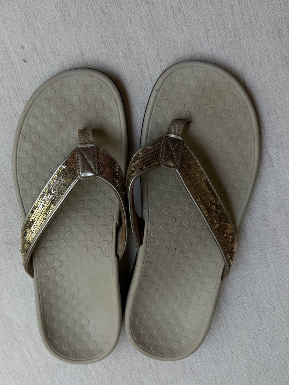 Vionic Silver Sequin Thong Sandals
